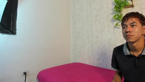 Snapshot of boys_hotparty chatting on April 2026 01:14:01 AM ALEX - TAYLER -MIKE online show from April 2026 01:14:01 AM