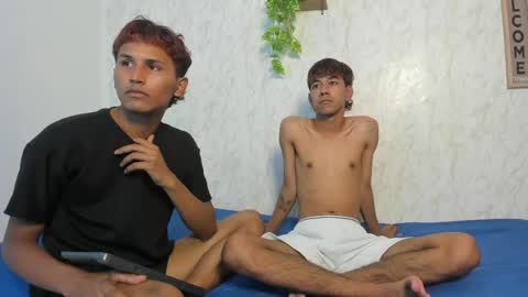 Snapshot of boys_hotparty chatting on April 2026 01:30:01 AM ALEX - TAYLER -MIKE online show from April 2026 01:30:01 AM