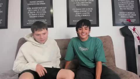 Snapshot of boys_wallen chatting on June 2026 09:20:01 PM Manuel Brayan Steven online show from June 2026 09:20:01 PM