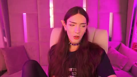 Nova online show from November 2025 10:19:02 PM