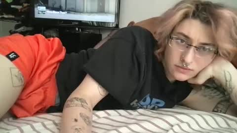 boywithbug online show from February 2025 04:21:01 PM