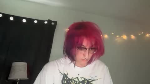 boywithbug online show from April 2026 07:22:01 PM