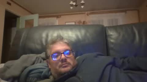 Snapshot of bozo81 chatting on November 2025 06:09:02 PM bozo81 online show from November 2025 06:09:02 PM