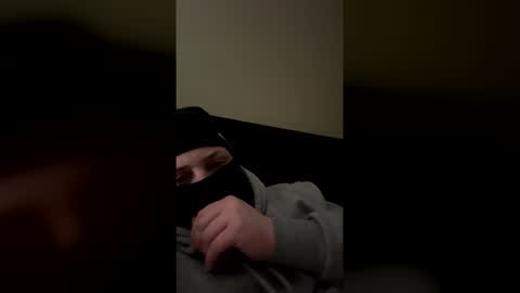 Snapshot of brad200215 chatting on February 2026 04:22:01 AM brad200215 online show from February 2026 04:22:01 AM