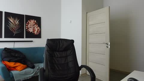 BRAD HOLLOWAY online show from April 2026 07:22:02 AM