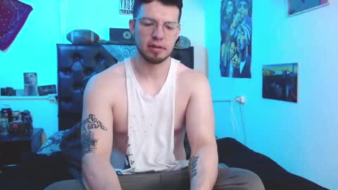 Snapshot of brad_hot_boy chatting on December 2024 03:32:02 PM brad hot boy online show from December 2024 03:32:02 PM