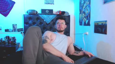 Snapshot of brad_hot_boy chatting on January 2025 06:35:01 PM brad hot boy online show from January 2025 06:35:01 PM