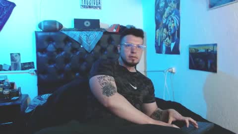 brad hot boy online show from February 2026 04:27:02 PM