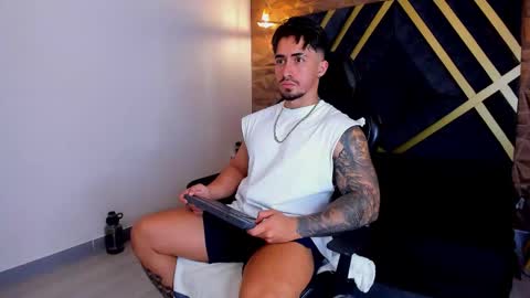 Snapshot of brad_summer chatting on March 2026 11:22:02 PM brad summer online show from March 2026 11:22:02 PM