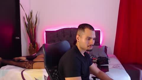 Your favorite couple and the best butt on Chatur online show from September 2025 02:55:01 PM