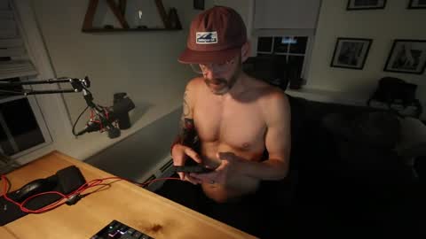 BradBronton online show from May 2026 01:00:01 AM