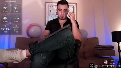Snapshot of bradleycolton chatting on April 2026 02:28:02 PM Bradley Colton Independ Model online show from April 2026 02:28:02 PM