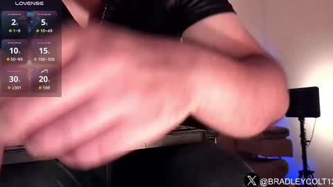 Snapshot of bradleycolton chatting on April 2026 02:44:01 PM Bradley Colton Independ Model online show from April 2026 02:44:01 PM