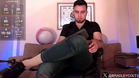 Snapshot of bradleycolton chatting on April 2026 03:27:02 PM Bradley Colton Independ Model online show from April 2026 03:27:02 PM
