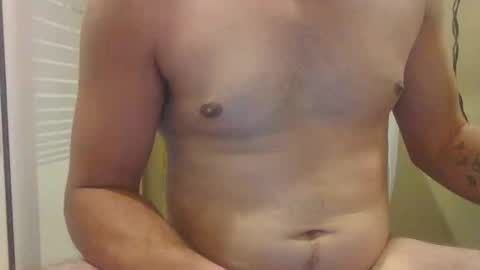 Snapshot of bradynoggle chatting on November 2025 03:42:02 AM bradynoggle online show from November 2025 03:42:02 AM