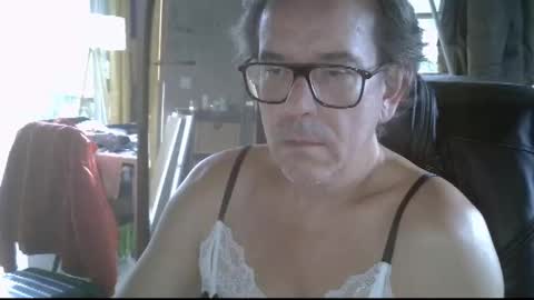 Snapshot of bradysboy chatting on December 2025 11:36:02 AM bradysboy online show from December 2025 11:36:02 AM