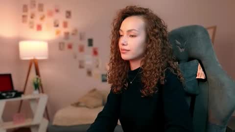 Snapshot of branchwithflowers chatting on October 2025 01:41:02 PM Lilly online show from October 2025 01:41:02 PM