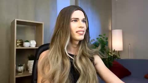 Snapshot of branda_kelly chatting on November 2025 07:40:03 PM Branda online show from November 2025 07:40:03 PM