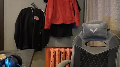 Snapshot of brandamatteson chatting on November 2025 02:44:01 PM Alice online show from November 2025 02:44:01 PM