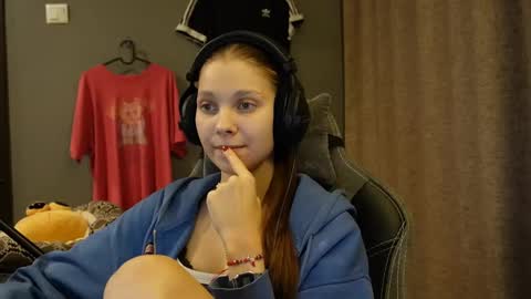 Snapshot of brandamatteson chatting on November 2025 03:34:01 PM Alice online show from November 2025 03:34:01 PM