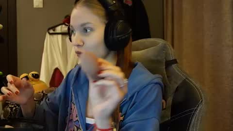 Snapshot of brandamatteson chatting on November 2025 03:54:02 PM Alice online show from November 2025 03:54:02 PM