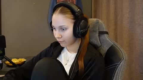 Snapshot of brandamatteson chatting on November 2025 02:28:01 PM Alice online show from November 2025 02:28:01 PM