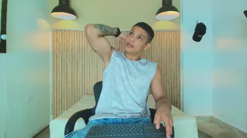Snapshot of brandon_mercuri chatting on June 2026 12:50:02 PM BRANDON online show from June 2026 12:50:02 PM