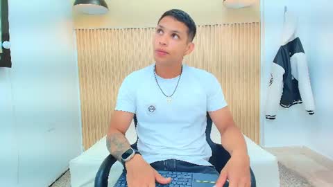 Snapshot of brandon_mercuri chatting on July 2026 12:33:01 PM BRANDON online show from July 2026 12:33:01 PM