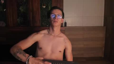 brandon_starkk online show from December 2025 11:48:01 AM