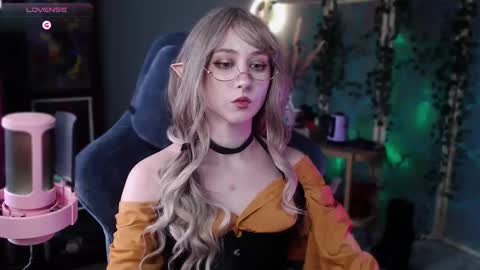 Snapshot of brandy_queen chatting on March 2025 08:24:02 AM Aurorabut ur dad just calls me Rory online show from March 2025 08:24:02 AM