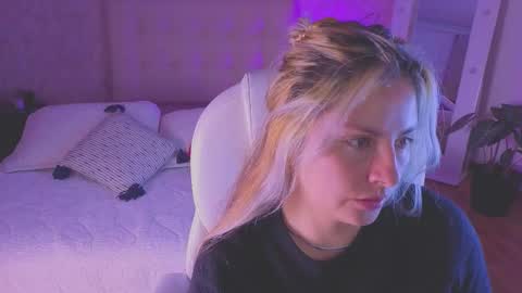 Snapshot of brandy_sweet_ chatting on September 2025 12:18:02 PM BRANDY online show from September 2025 12:18:02 PM