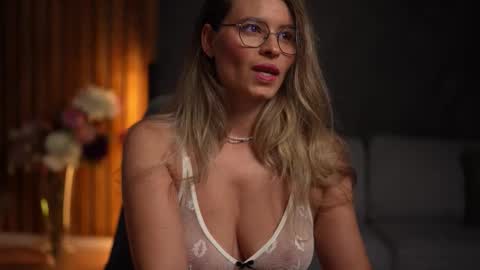 Snapshot of brandywhite chatting on October 2025 04:12:01 AM Alex online show from October 2025 04:12:01 AM