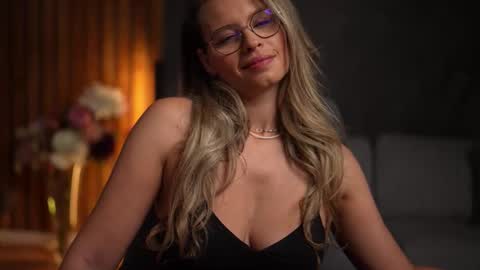 Snapshot of brandywhite chatting on October 2025 04:13:02 AM Alex online show from October 2025 04:13:02 AM