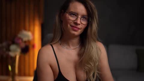 Snapshot of brandywhite chatting on November 2025 05:21:01 AM Alex online show from November 2025 05:21:01 AM