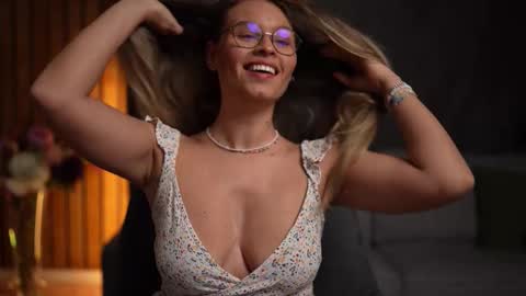 Snapshot of brandywhite chatting on November 2025 05:02:01 AM Alex online show from November 2025 05:02:01 AM