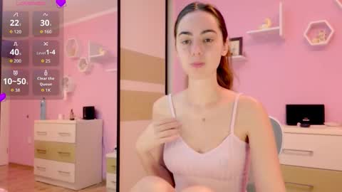 Annie online show from October 2025 05:10:01 PM