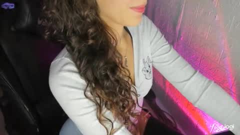 Snapshot of brattymartes_ chatting on October 2025 09:41:01 PM Martes online show from October 2025 09:41:01 PM