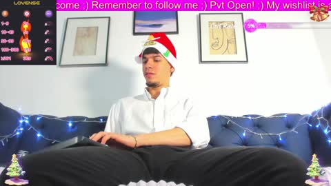 Snapshot of brayhambrown chatting on December 2024 12:34:01 AM brayhambrown online show from December 2024 12:34:01 AM