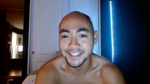 Breadcrumbsss online show from November 2025 02:56:02 AM