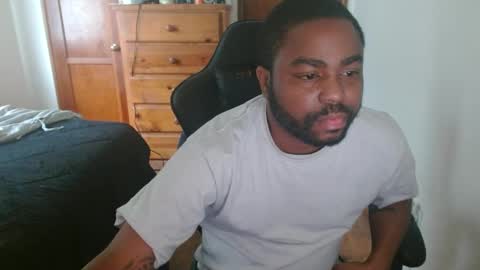 Snapshot of breadw1nnah chatting on October 2025 06:09:02 PM Breadw1nnah online show from October 2025 06:09:02 PM