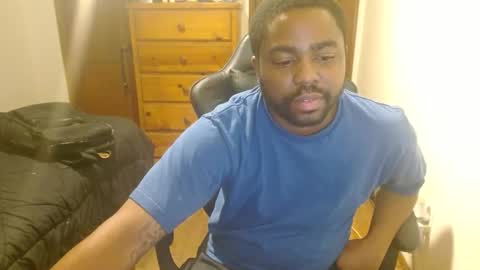 Snapshot of breadw1nnah chatting on November 2025 08:03:02 AM Breadw1nnah online show from November 2025 08:03:02 AM