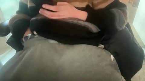 Snapshot of breakdownguitar chatting on March 2026 06:14:02 PM breakdownguitar online show from March 2026 06:14:02 PM