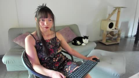 breakfastwithtiffanys online show from May 2026 02:12:02 PM
