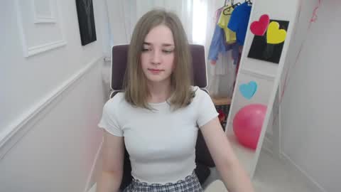 Snapshot of bree_sky chatting on April 2026 01:20:01 PM Bree online show from April 2026 01:20:01 PM
