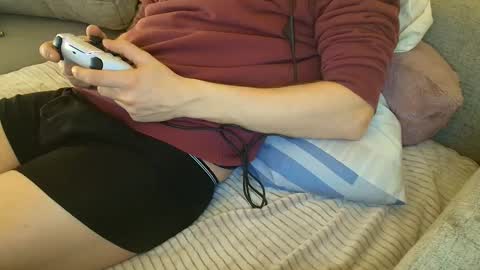 Snapshot of breezydicks chatting on December 2025 09:34:02 PM breezydicks online show from December 2025 09:34:02 PM