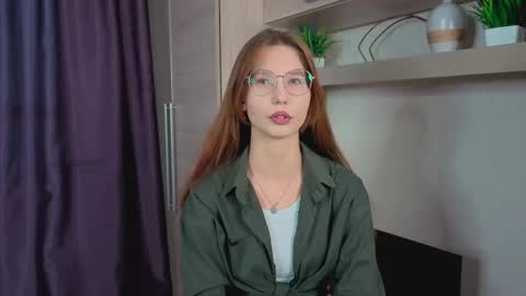 Snapshot of brenda_gibson_ chatting on November 2025 01:31:01 PM Maria online show from November 2025 01:31:01 PM