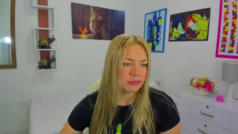 Snapshot of brenda_hotx1 chatting on January 2025 12:09:02 PM Brenda online show from January 2025 12:09:02 PM