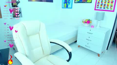 Snapshot of brenda_hotx1 chatting on February 2025 07:33:02 PM Brenda online show from February 2025 07:33:02 PM