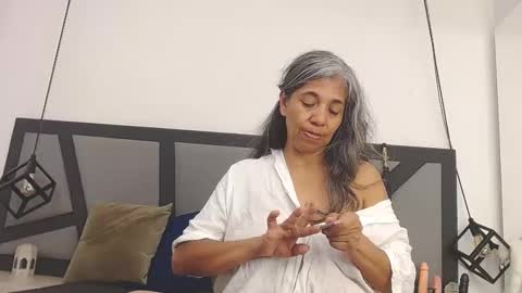 BRENDA VELASQUEZ online show from September 2025 10:37:02 PM