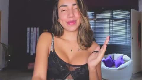 Snapshot of brendaaguerra chatting on January 2025 03:27:01 PM brendaaguerra online show from January 2025 03:27:01 PM